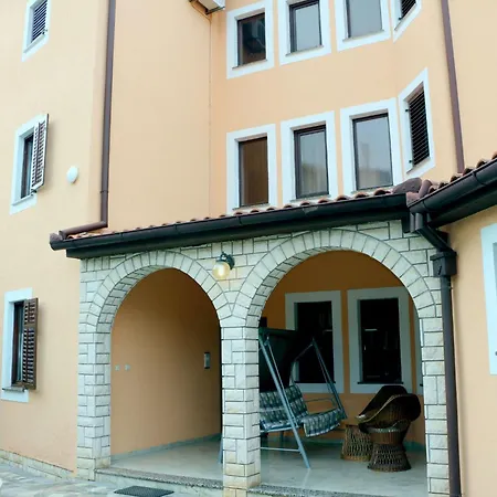 Apartman Fuer Zwei Personen By Interhome